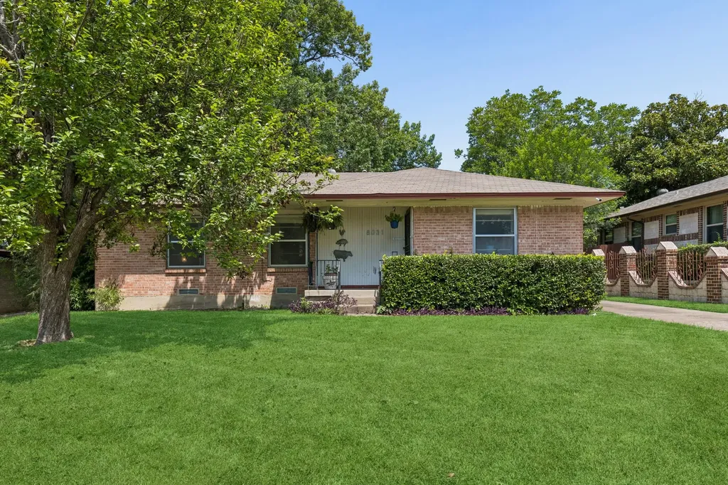8031 Fall River Drive Dallas TX 75228