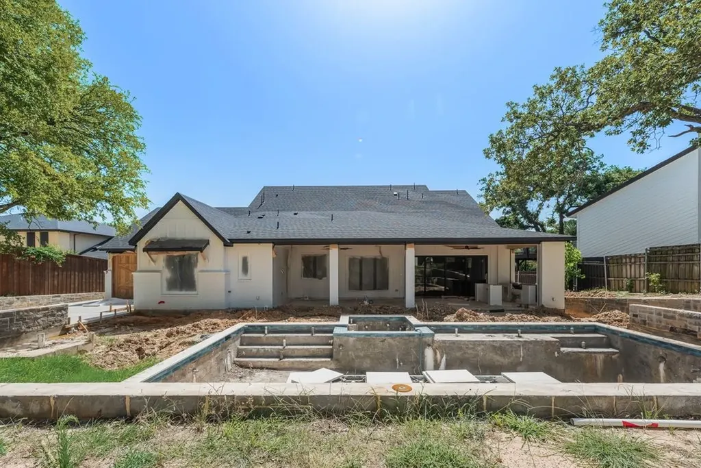 7 Horseshoe Drive Highland Village TX 75077