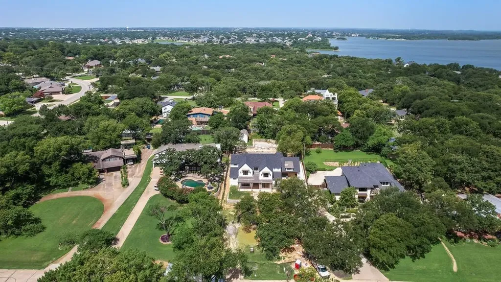 7 Horseshoe Drive Highland Village TX 75077
