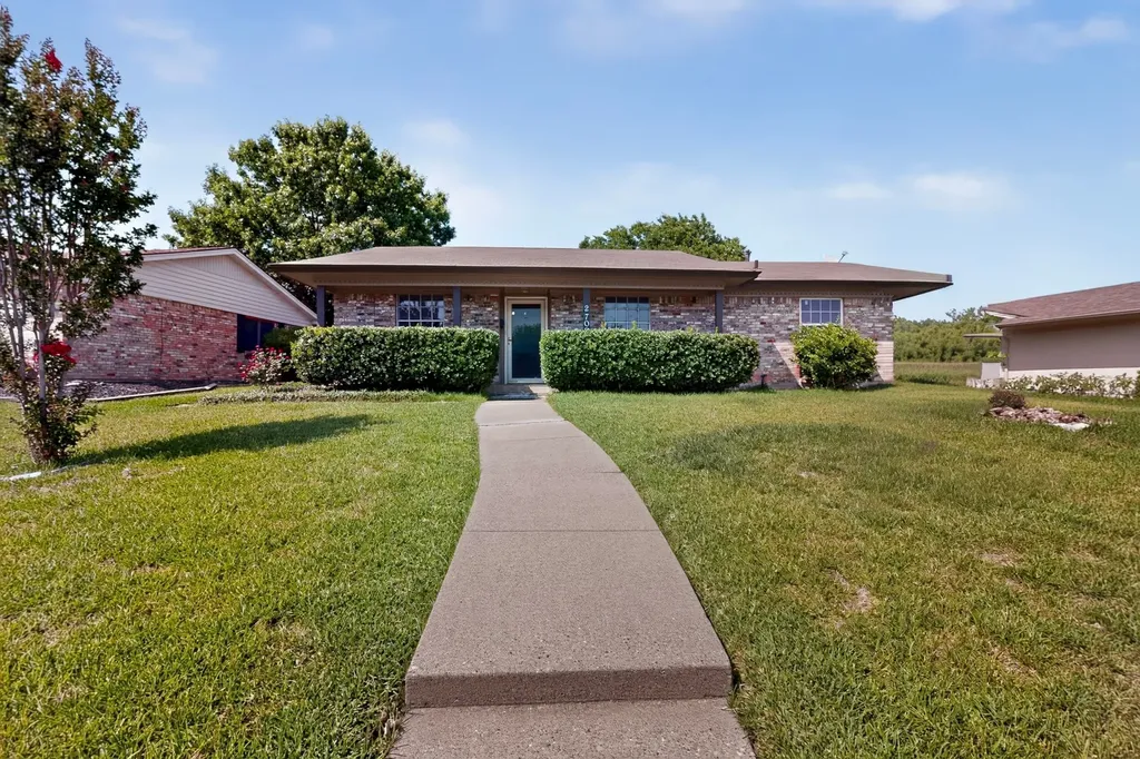 2709 Laramie Street Irving TX 75062