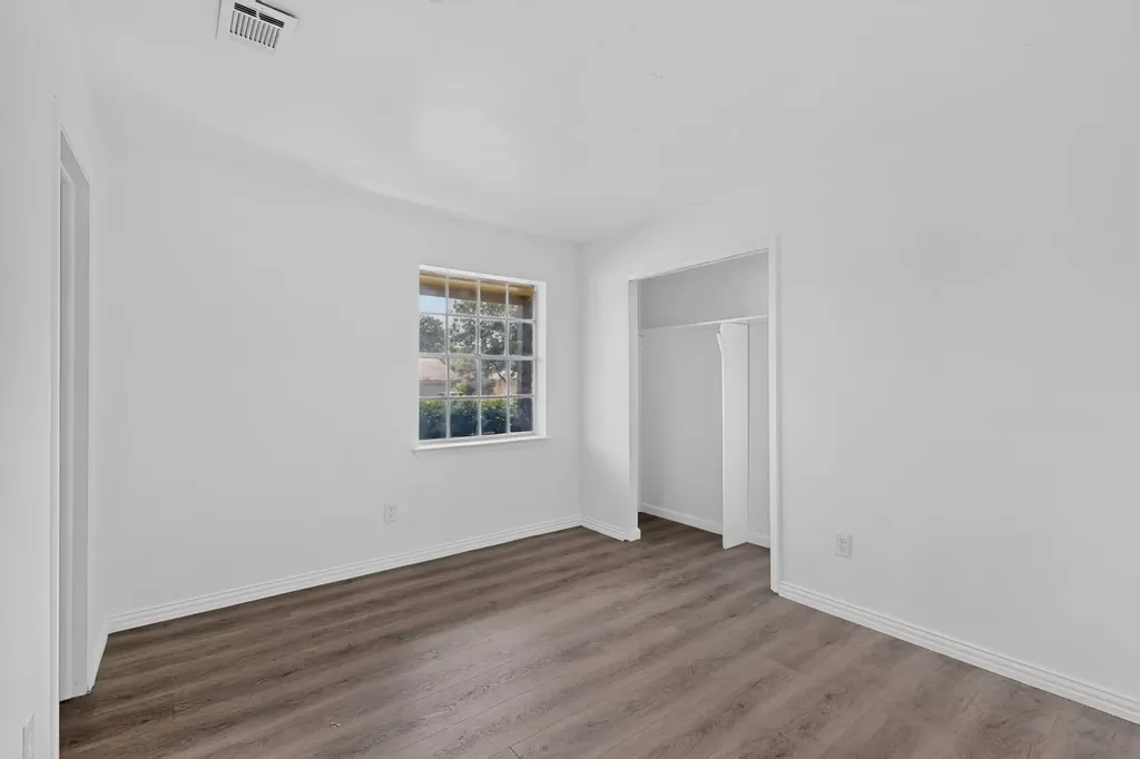 2709 Laramie Street Irving TX 75062