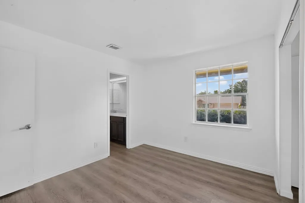 2709 Laramie Street Irving TX 75062
