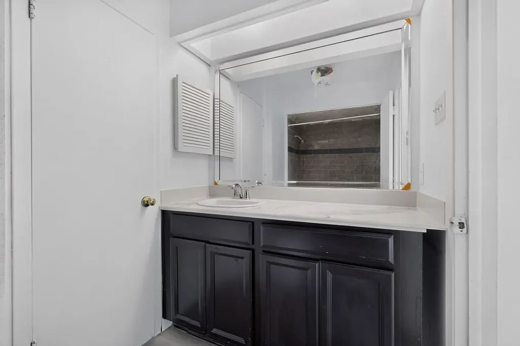 2709 Laramie Street Irving TX 75062