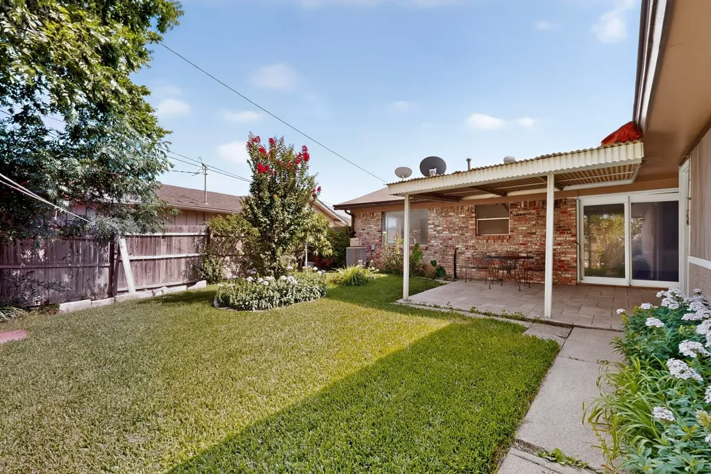 2709 Laramie Street Irving TX 75062