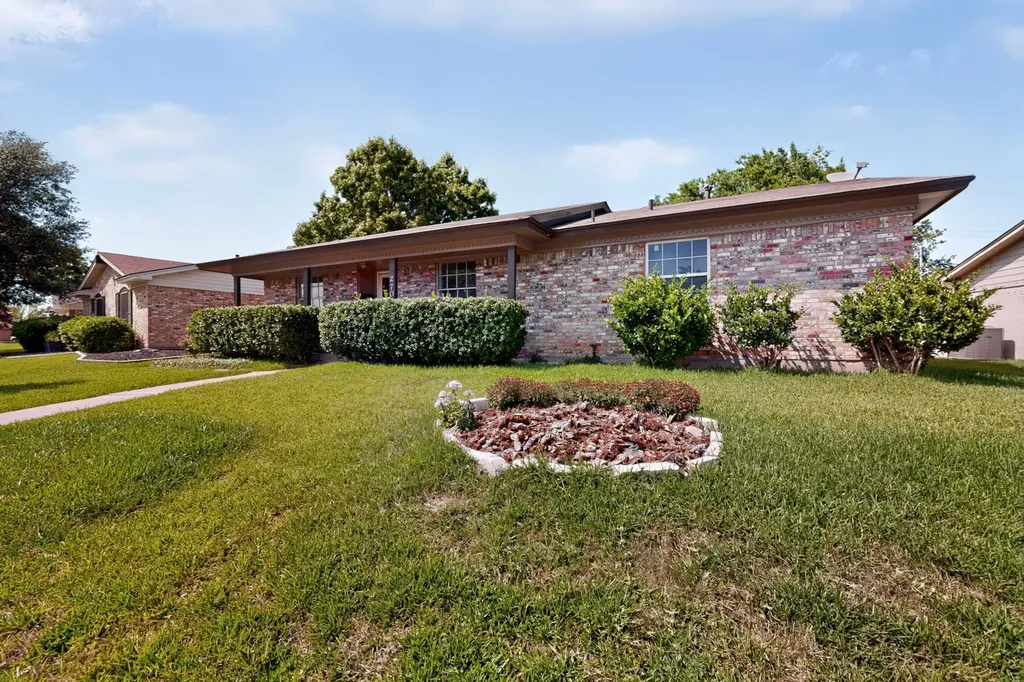 2709 Laramie Street Irving TX 75062