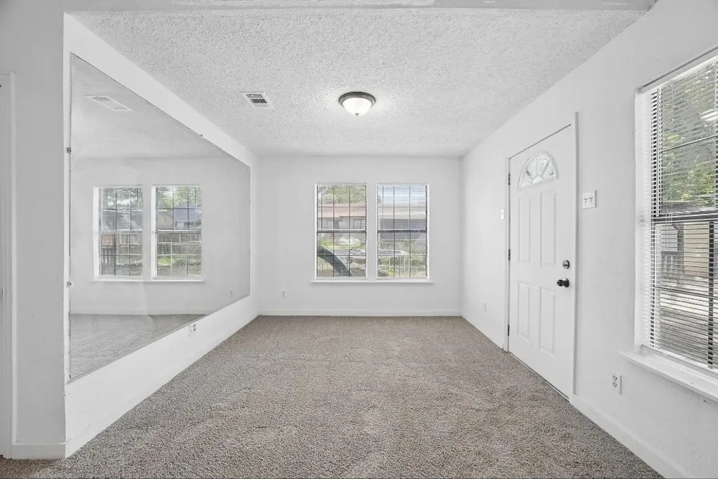 2725 Aster Street Dallas TX 75211