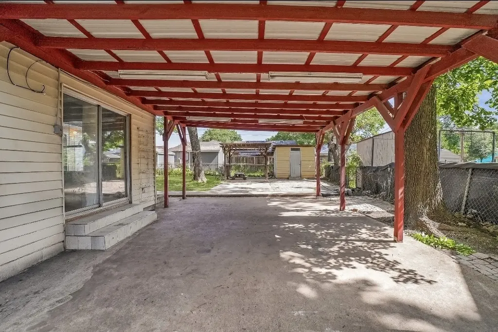 2725 Aster Street Dallas TX 75211