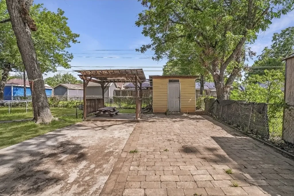 2725 Aster Street Dallas TX 75211