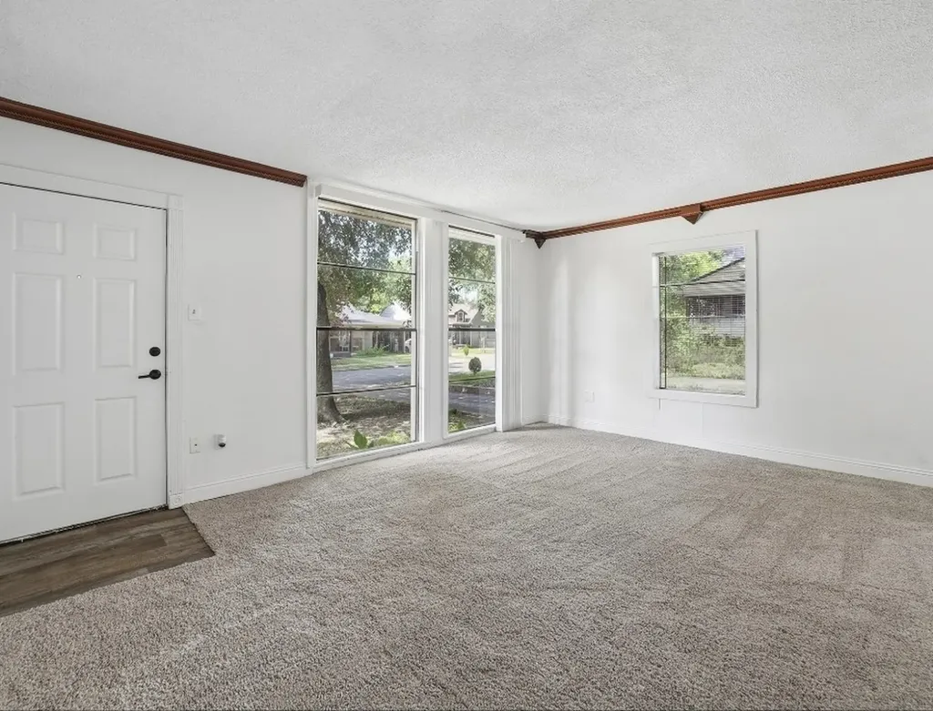 2725 Aster Street Dallas TX 75211