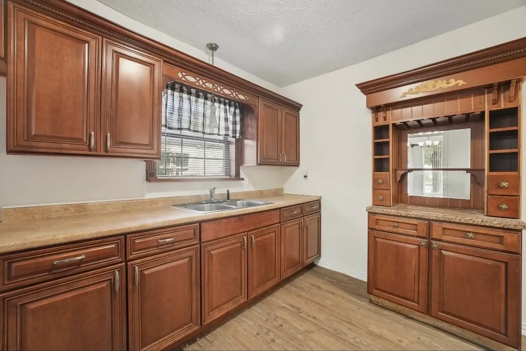 2725 Aster Street Dallas TX 75211