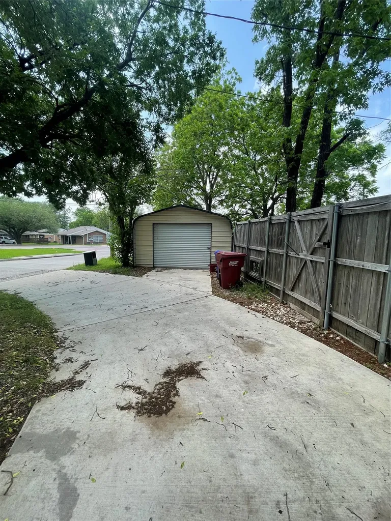 403 Live Oak Street Royse City TX 75189