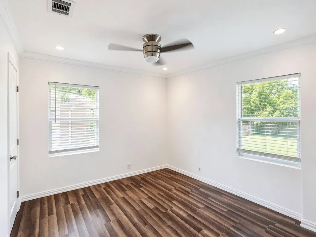 1414 N Binkley Avenue Sherman TX 75092