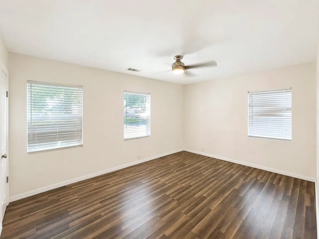 1414 N Binkley Avenue Sherman TX 75092