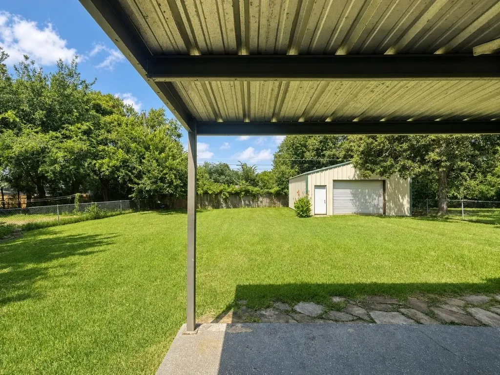 1414 N Binkley Avenue Sherman TX 75092