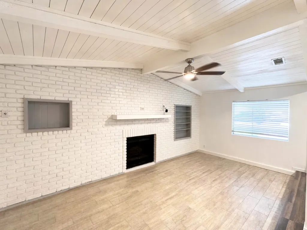 1414 N Binkley Avenue Sherman TX 75092