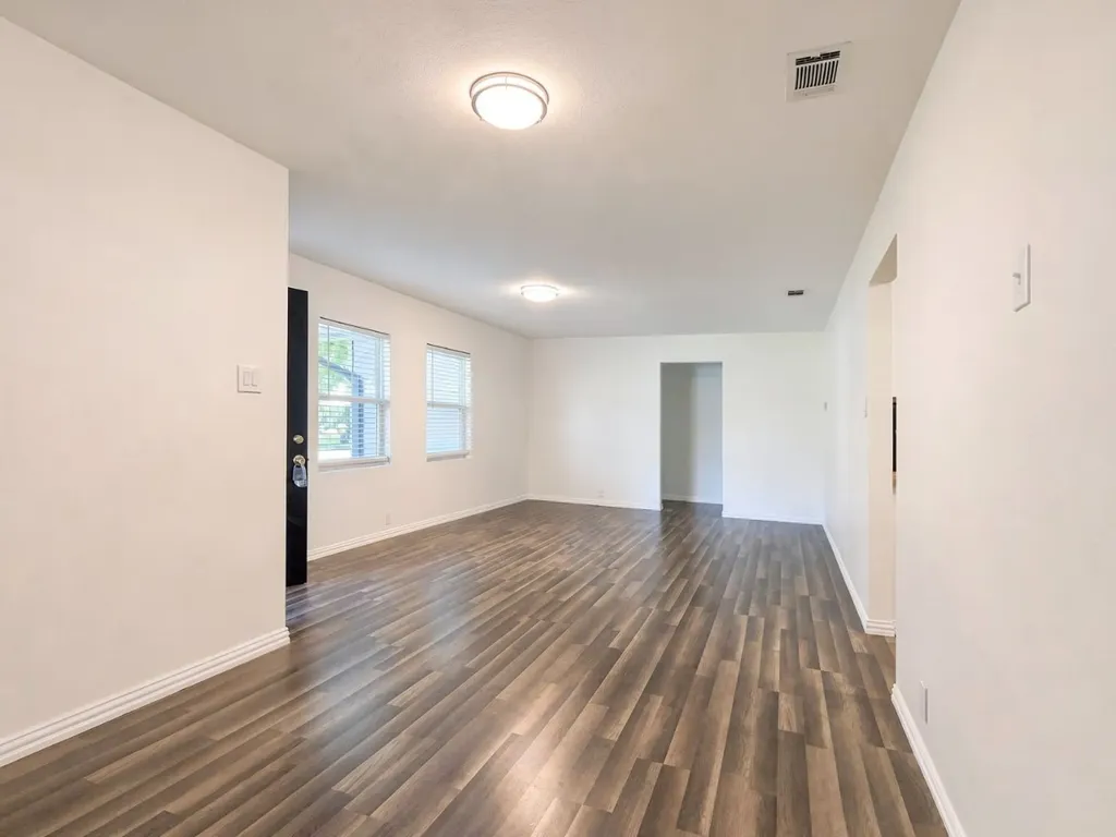 1414 N Binkley Avenue Sherman TX 75092