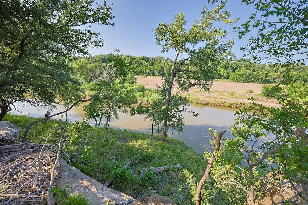 15 Waterwood Loop Mineral Wells TX 76067