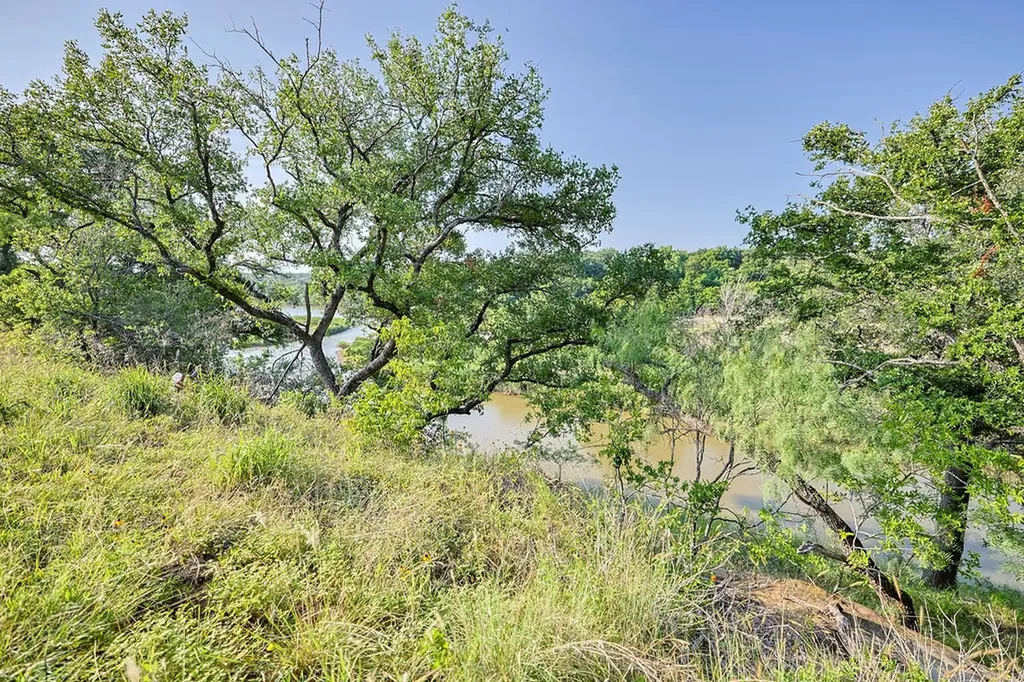 15 Waterwood Loop Mineral Wells TX 76067