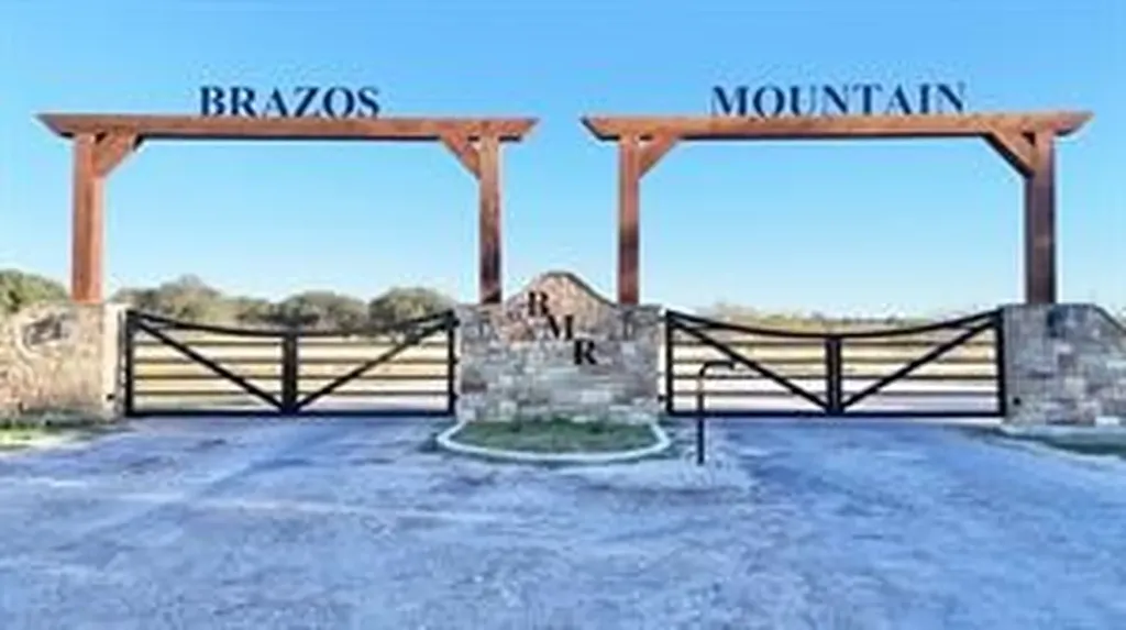15 Waterwood Loop Mineral Wells TX 76067