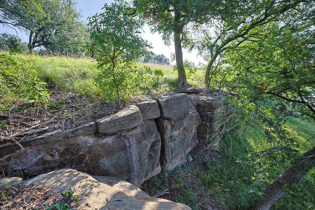 15 Waterwood Loop Mineral Wells TX 76067