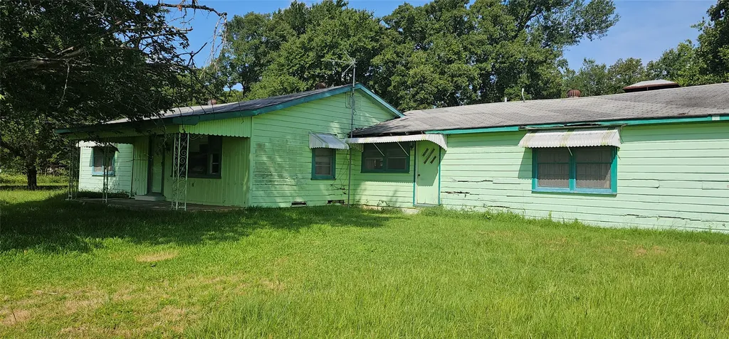2473 Vz County Road 1806 Grand Saline TX 75140