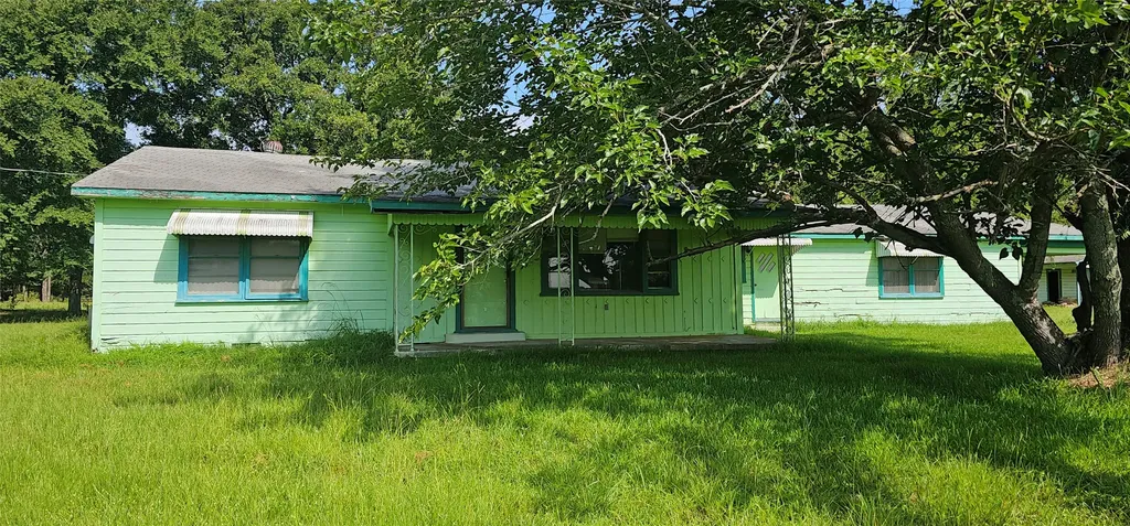 2473 Vz County Road 1806 Grand Saline TX 75140