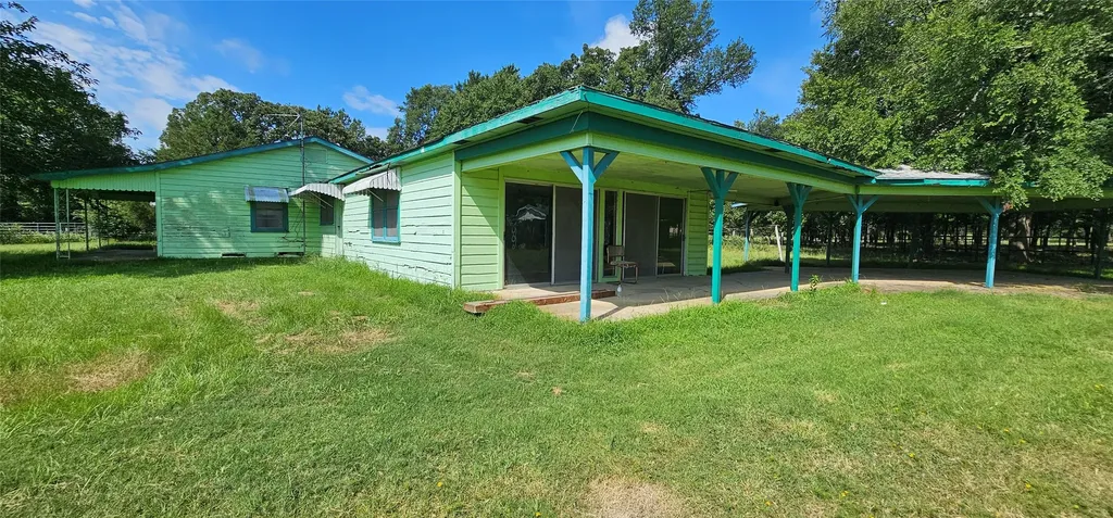 2473 Vz County Road 1806 Grand Saline TX 75140