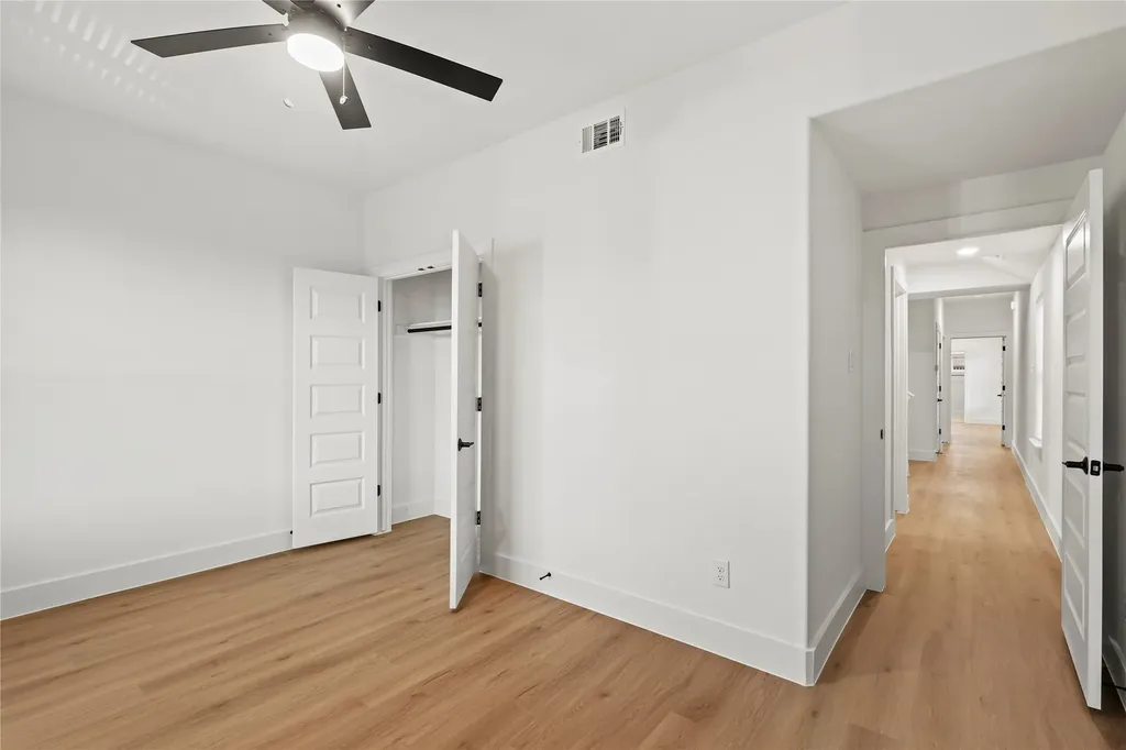 2210 Bethurum Dallas TX 75215