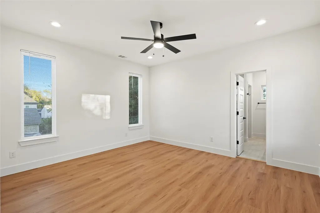2210 Bethurum Dallas TX 75215