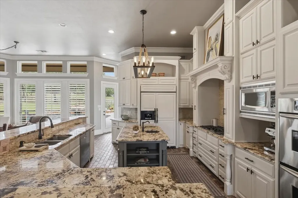 165 Dove Creek Road Argyle TX 76226