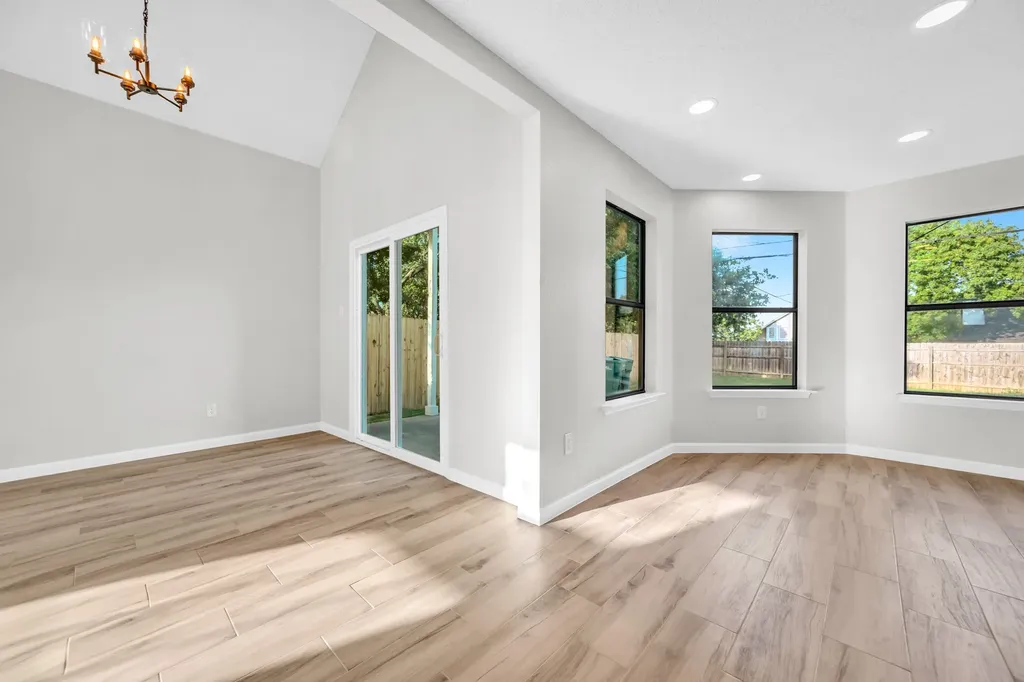 613 Laurel Street Cedar Hill TX 75104