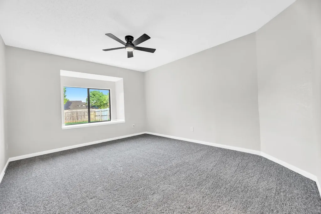 613 Laurel Street Cedar Hill TX 75104