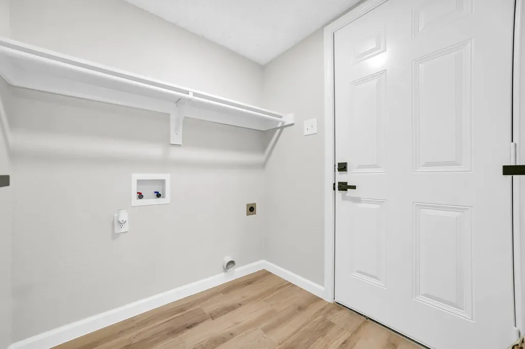 613 Laurel Street Cedar Hill TX 75104