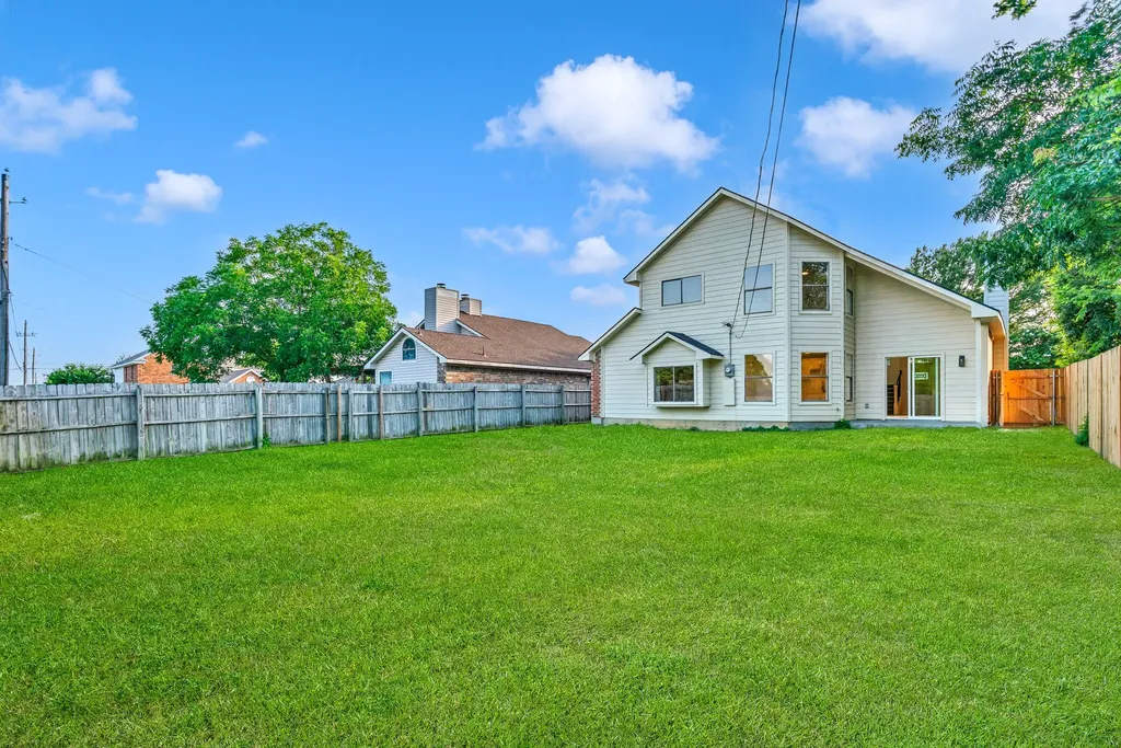 613 Laurel Street Cedar Hill TX 75104