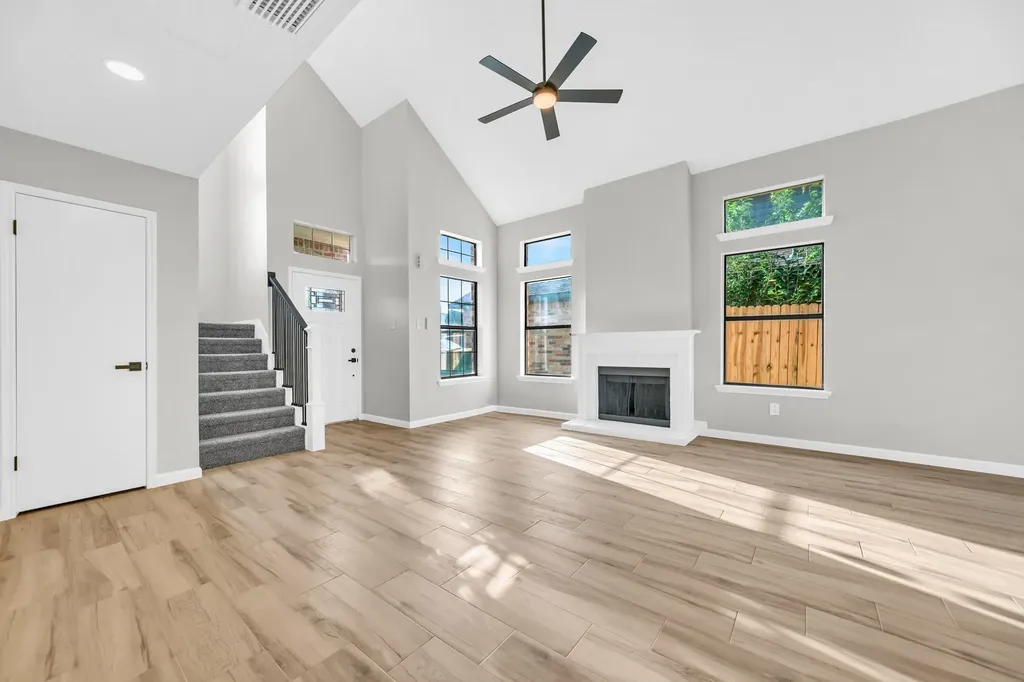 613 Laurel Street Cedar Hill TX 75104