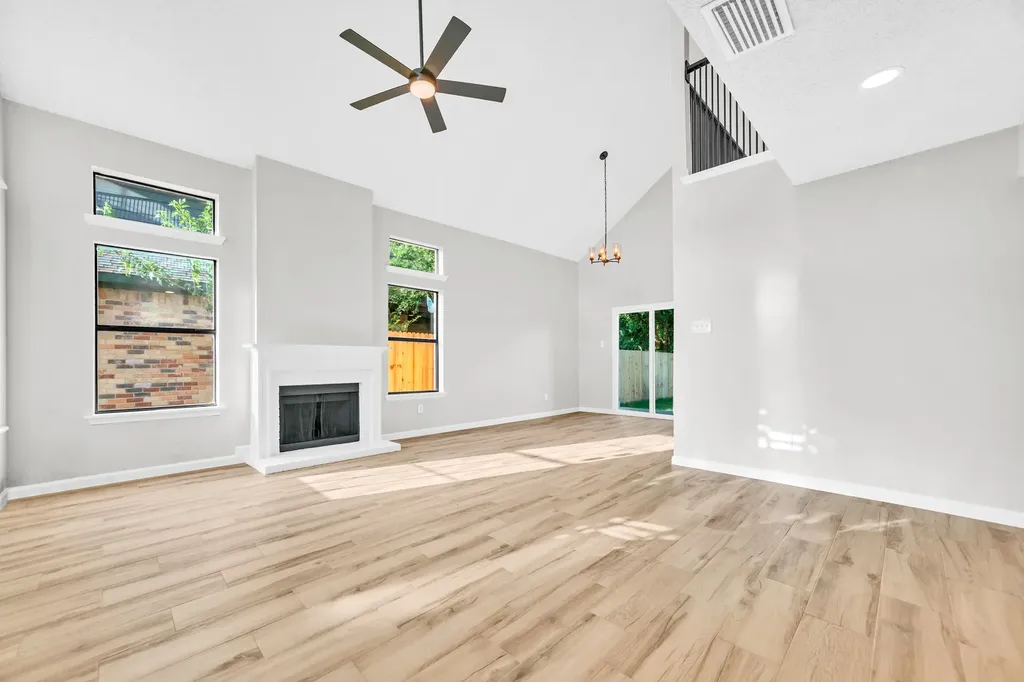 613 Laurel Street Cedar Hill TX 75104