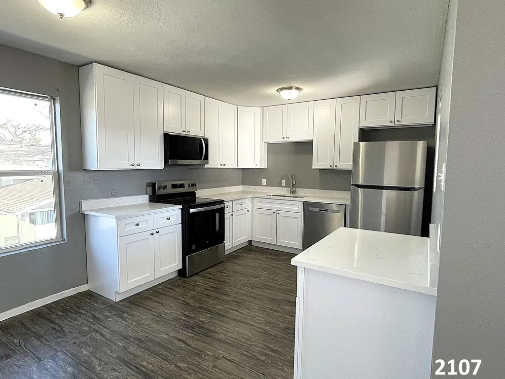 2101 Knoll Crest Drive Arlington TX 76014