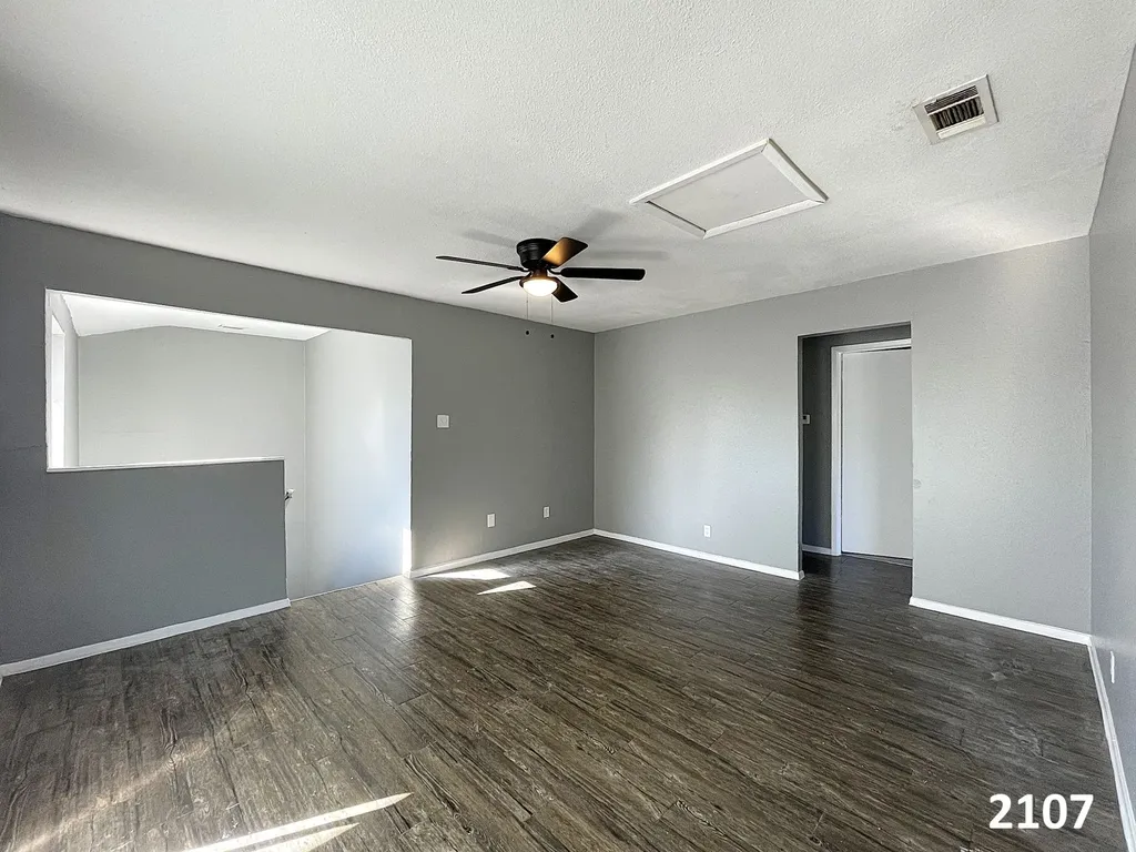 2101 Knoll Crest Drive Arlington TX 76014