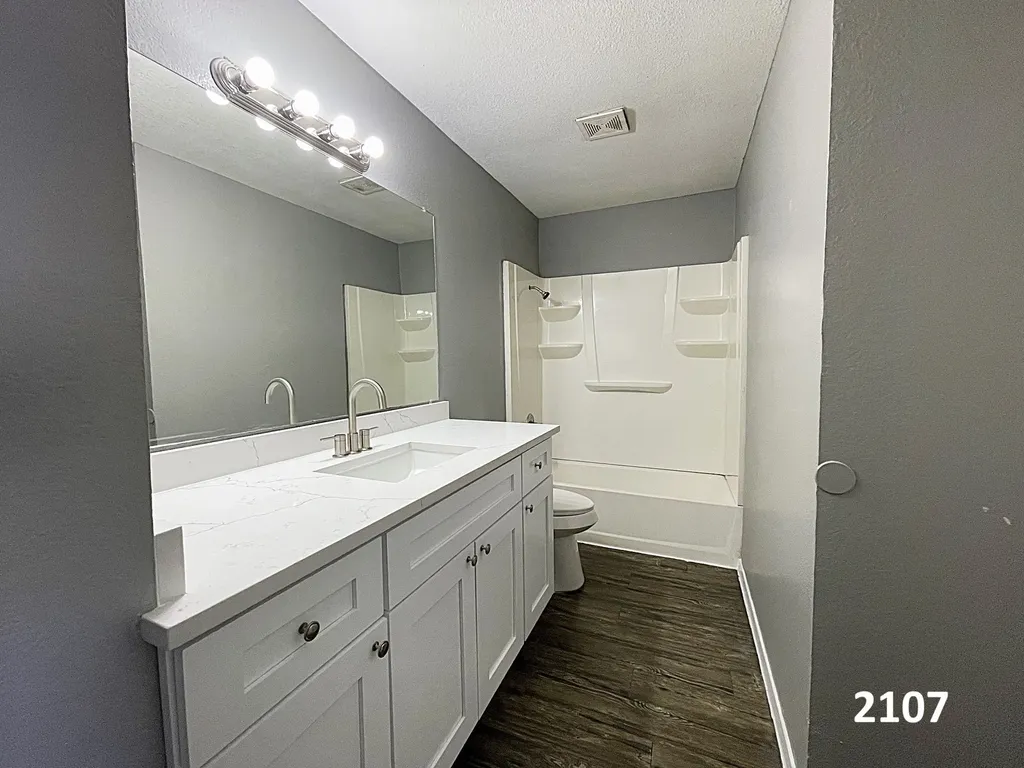 2101 Knoll Crest Drive Arlington TX 76014