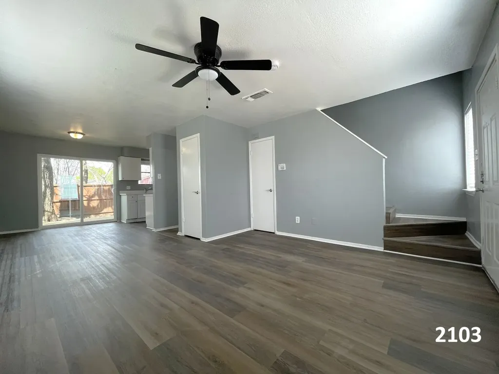 2101 Knoll Crest Drive Arlington TX 76014