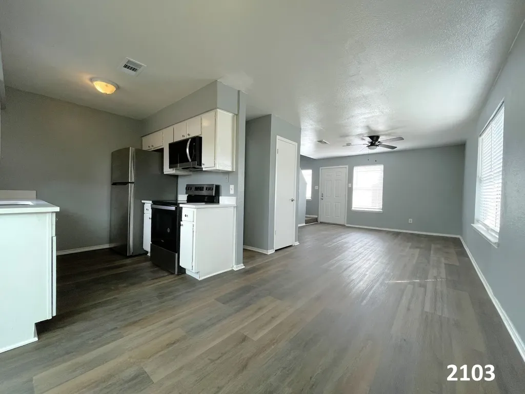 2101 Knoll Crest Drive Arlington TX 76014