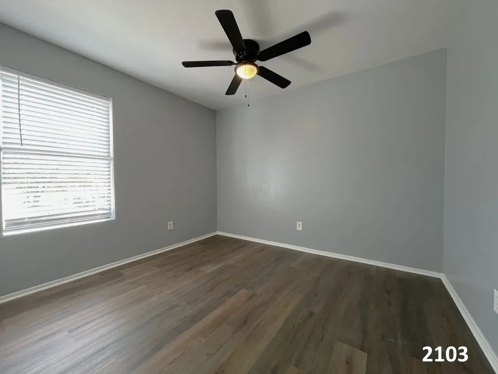 2101 Knoll Crest Drive Arlington TX 76014
