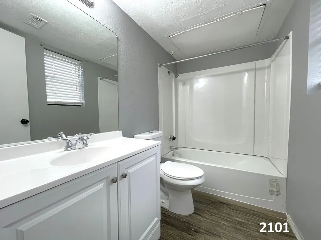 2101 Knoll Crest Drive Arlington TX 76014