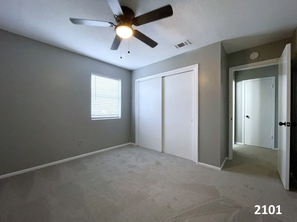 2101 Knoll Crest Drive Arlington TX 76014