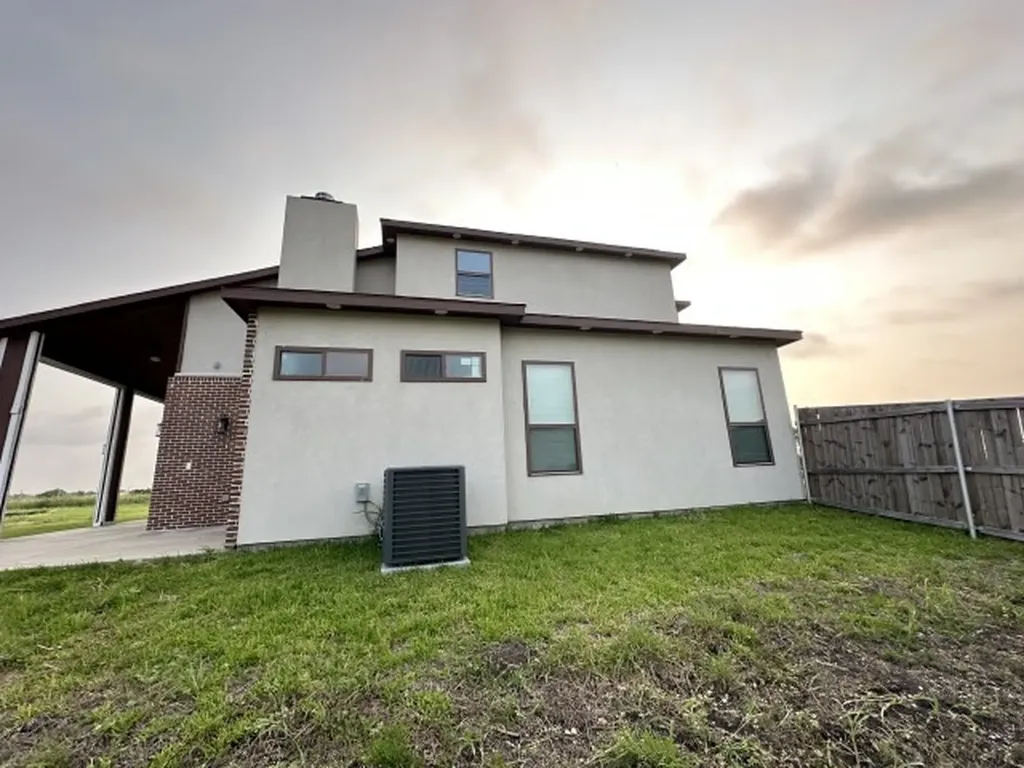 487 Whispering Way Red Oak TX 75154