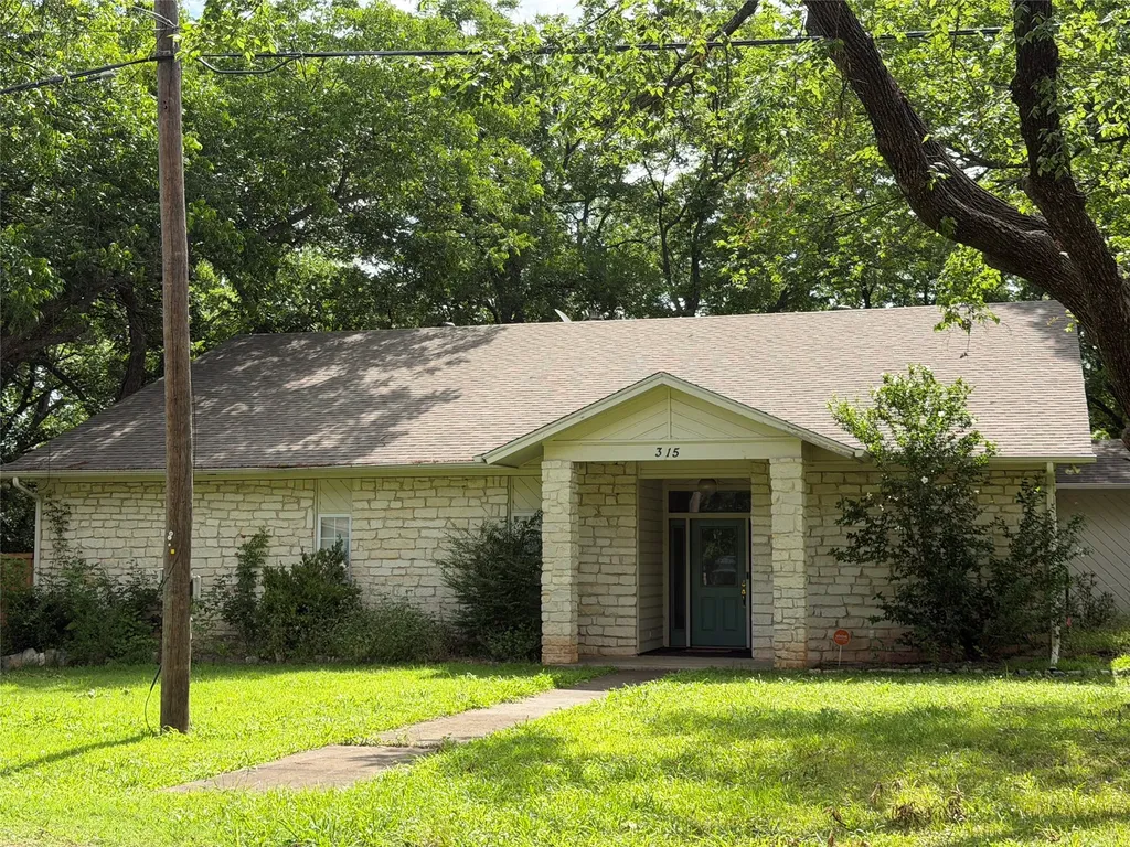 315 S Broadway Street Bells TX 75414