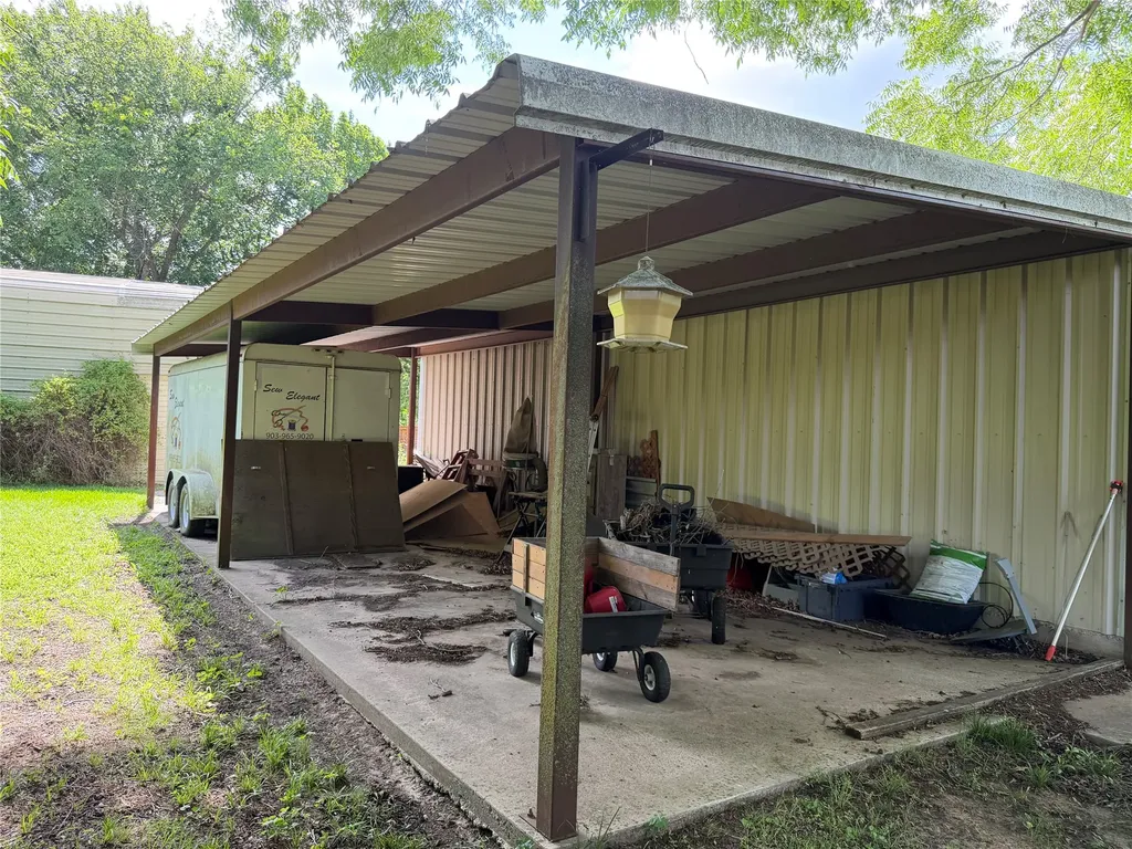 315 S Broadway Street Bells TX 75414
