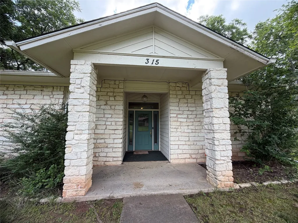 315 S Broadway Street Bells TX 75414