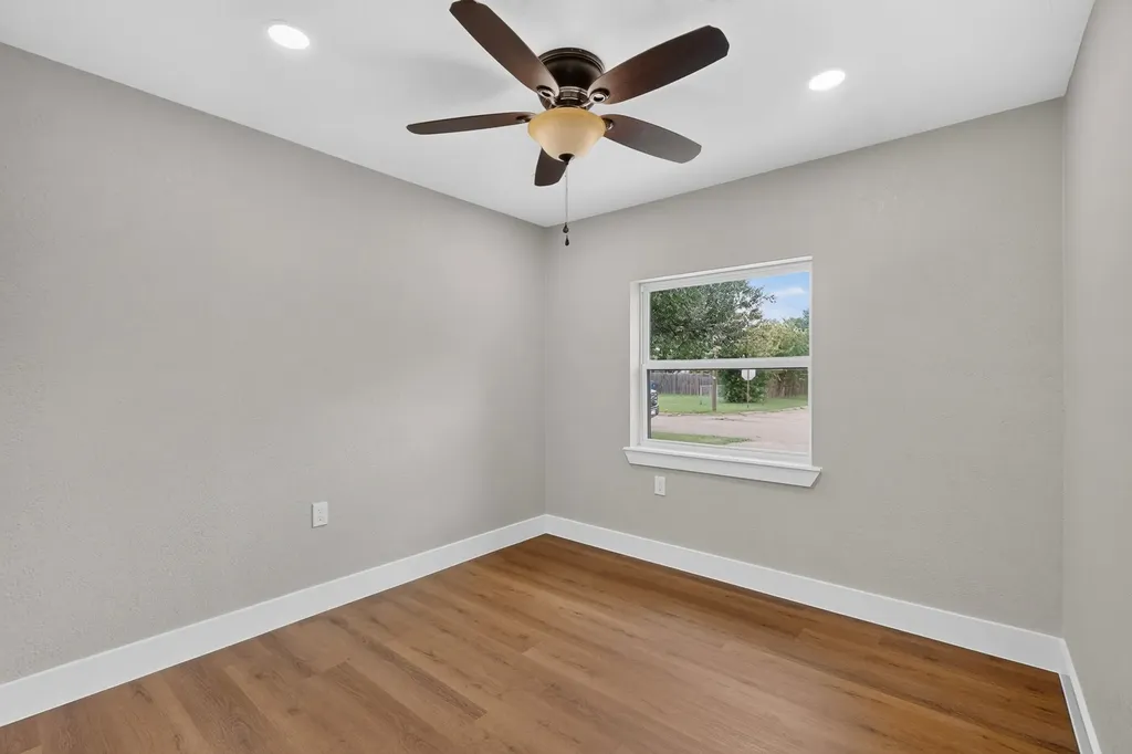 4819 Navajo Trail Balch Springs TX 75180
