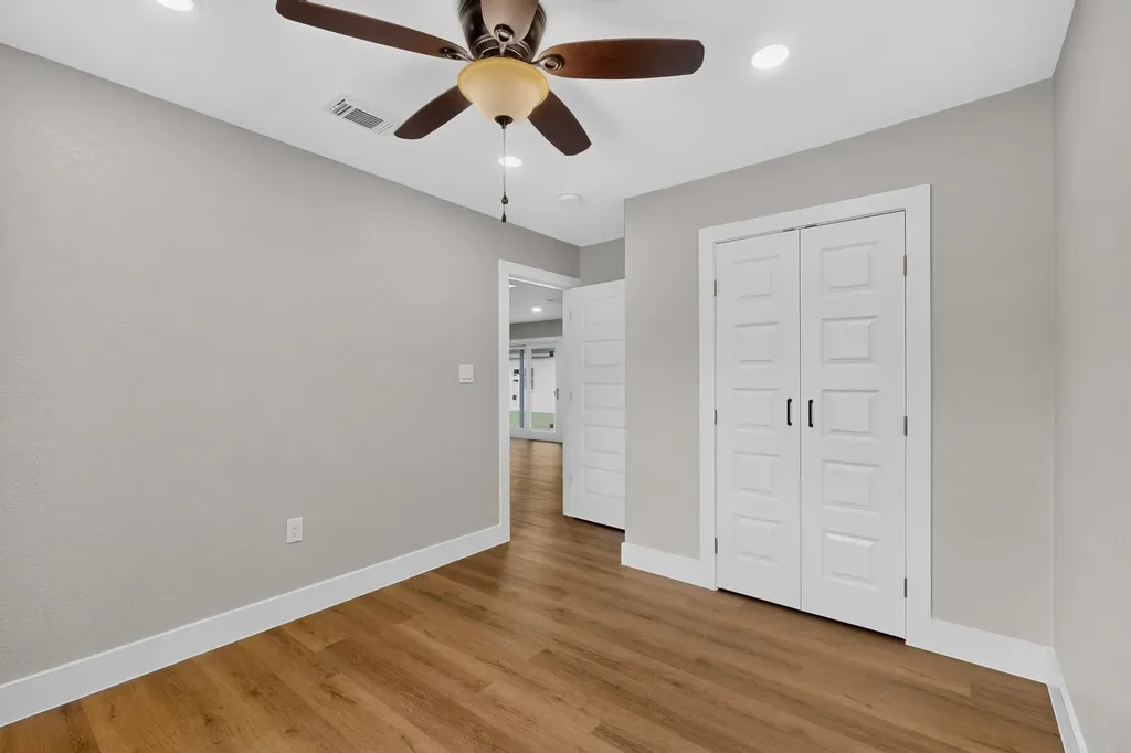 4819 Navajo Trail Balch Springs TX 75180